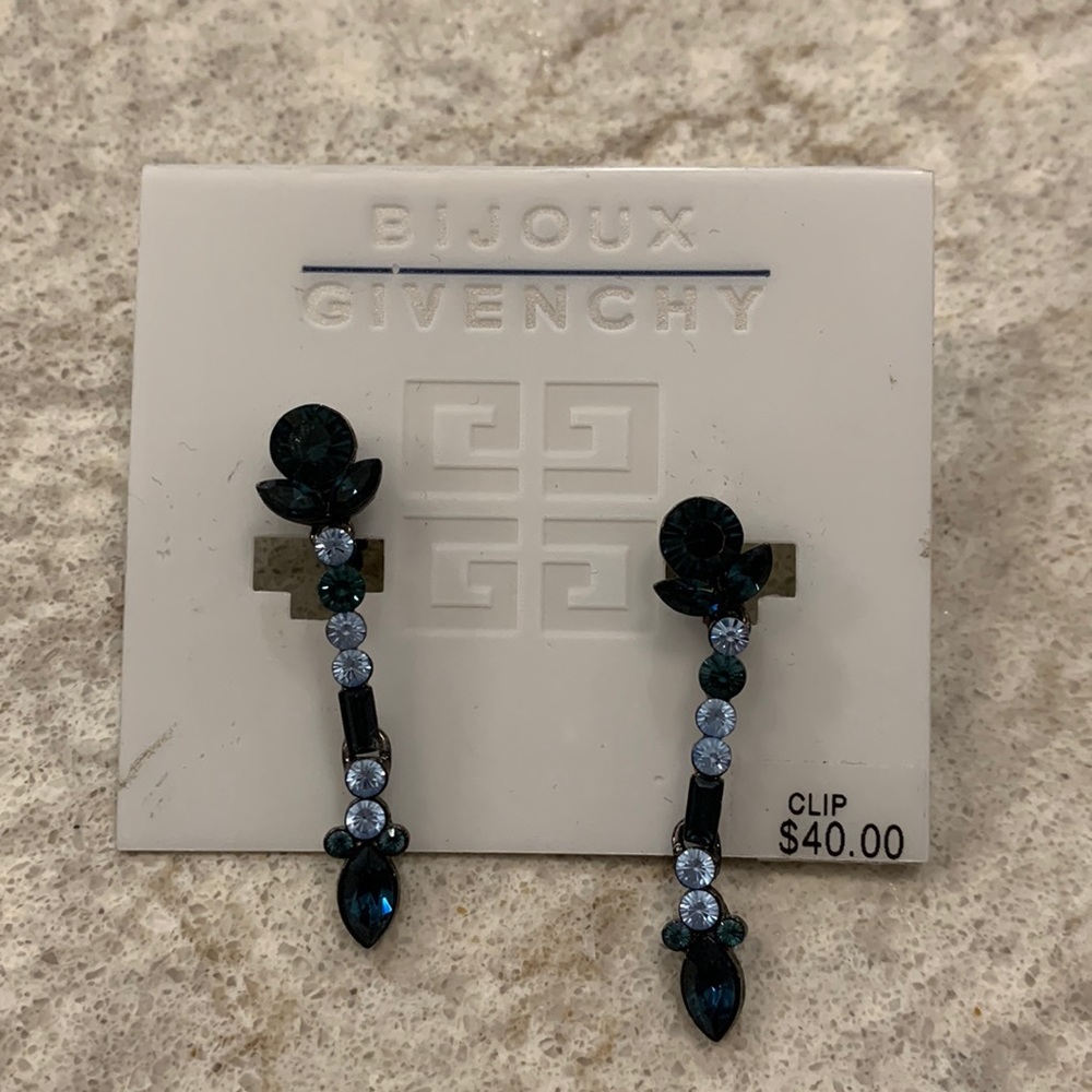 Bijoux Givenchy screw back earrings hematite plate light and dark faux sapphire